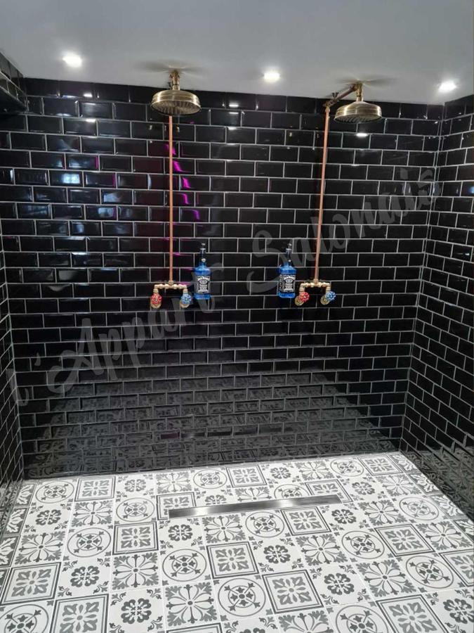 Appartement 70m2 avec jacuzzi privatif Salon-de-Provence Esterno foto